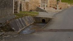 El lavadero est� a los pies de la iglesia 