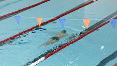 Los m�s madrugadores hicieron cola en la puerta antes de la apertura