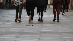 Pavimento en mal estado en la calle Cardenal, antes de la realizaci�n de las obras de urbanizaci�n