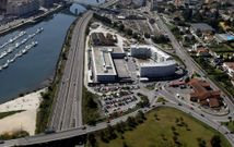La senda peatonal prevista pasar� por encina de la autopista y llegar� hasta la Comandancia. 