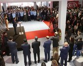 Numeroso asisti� a la puesta de largo del concesionario. 