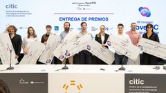 Los nueve jóvenes investigadores premiados por el Citic, este viernes en el campus de Elviña