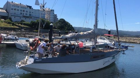 El velero Sanjola, de la mpresa �QueresVela?, saliendo del puerto de Ortigueira, el pasado d�a 19 de julio 