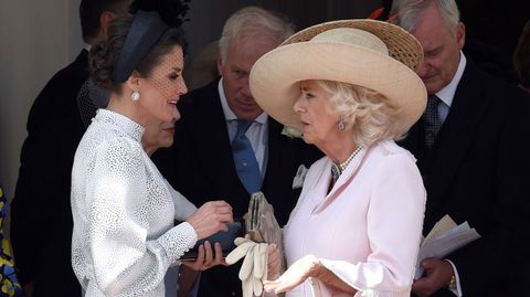 Letizia conversa con Camilla