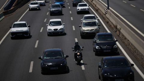 Veh�culos durante el inicio de la operaci�n salida de este viernes