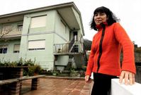 A Marisa �lvarez, en su casa de Valladares, le diagnosticaron fibromialgia en el 2002.