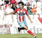 Pablo S�nchez festeja el gol que le marc� al Ja�n en el �ngel Carro en la tercera jornada.