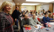 La concejala de Turismo, Marisol Rey, y el cronista oficial, Carlos Nuevo, en el acto de bienvenida. 