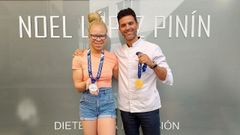 Noel Pin�n con la atleta campeona Adiaratou Iglesias
