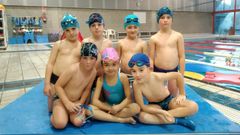 Imagen cedida por el Concello de Xove, de alumnos de la escuela de nataci�n antes del estado de alarma