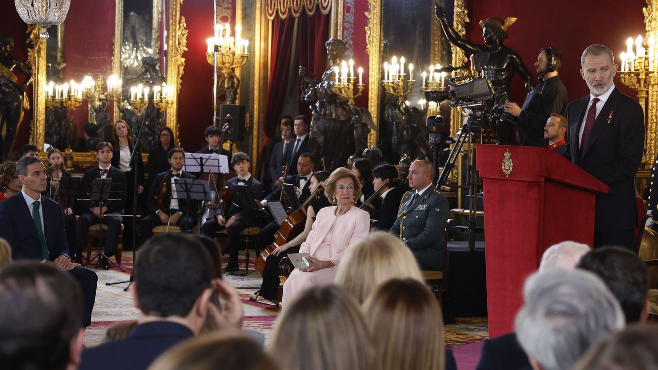 El rey reivindica «el respeto» de la Transición frente al «momento ...