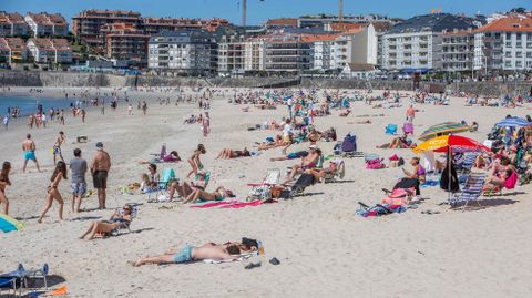 Silgar luce bajo el sol de Jueves Santo en la r�a de Pontevedra