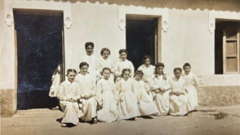 Nias un da festivo en el reformatorio de las monjas de Mara Inmaculada en Baobre, Mio. A comida era como a dos animais, a sarna, os piollos, o fro, os castigos e os continuos malos tratos da superiora, recuerda una vctima