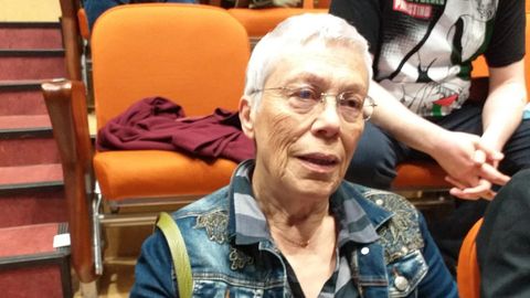 Sonia Tuya, la madre del m�sico y dibujante asturiano �gor Medio --fallecido en 2006--, antes de participar en la 43 Selmanda de les Lletres Asturianes, donde rinden homenaje p�stumo a su hijo, en el paraninfo de Laboral Ciudad de la Cultura, en Gij�n