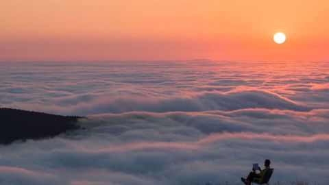 Atardecer desde el pico La Bobia, en Villanueva de Oscos