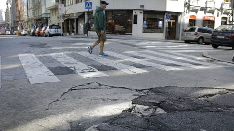 Mal estado del asfalto en Federico Tapia
