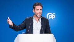 Borja Sémper durante una rueda de prensa en la sede de Génova.