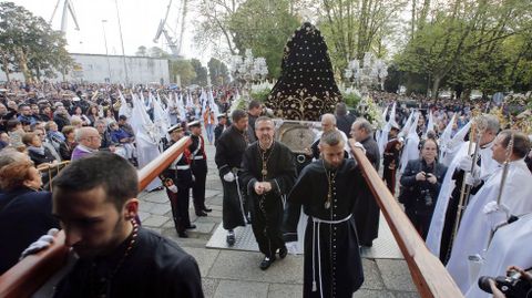 Procesin de la Pontificia en As Angustias. 