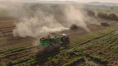 Demostraci�n de maquinaria sobre el terreno en Demoalimagro en Xinzo de Limia