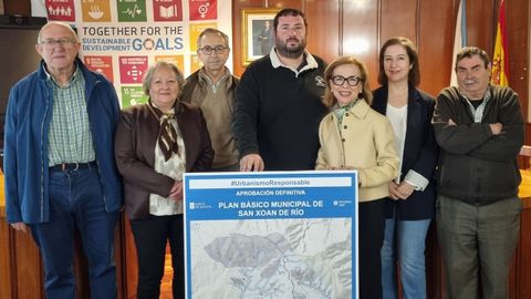 La directora xeral de Urbanismo, Encarnaci�n Rivas, con el alcalde, Jos� Miguel P�rez.