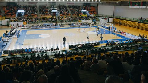 Gran entrada en el Pazo y muy buen ambiente para animar al equipo.