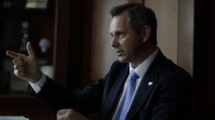 Jos� Manuel Mi�ones, en su despacho de la Delegaci�n del Gobierno, en A Coru�a