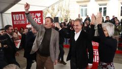 Besteiro, Zapatero e Iglesias, de izquierda a derecha, en un mitin en Ferrol.