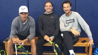 Joan Forcades, junto a Rafa Nadal y Carlos Moy&aacute;