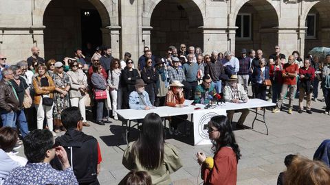 Membros da plataforma que se cre&oacute; tras a moci&oacute;n de censura