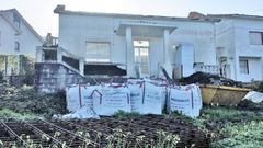 La vivienda, sin tejado, comenz� a restaurarse hace m�s de un a�o