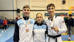 M�ndez, Fari�a y Salanova, del Maniotas, tras el torneo.