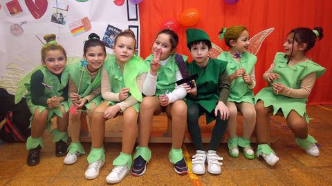 No CEIP San Tom� disfrazaronse de personaxes de contos