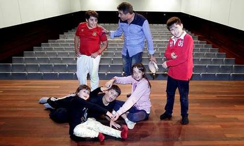 El grupo infantil de la escuela de A Illa durante su primera clase este curso. 