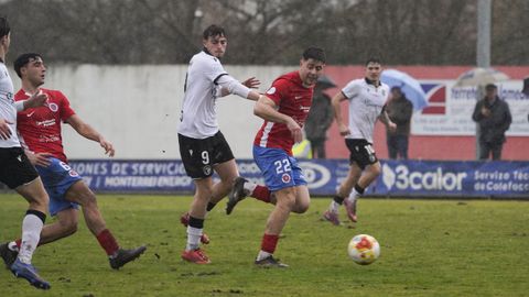 Santi de Prado en el encuentro ante el filial del Burgos disputado en el estadio Jos� Arjiz de Ver�n