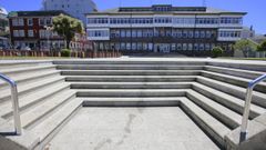 Personal de servicios municipales (al fondo, la Casa do Concello) se someter� a pruebas de cribado