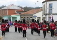 En A Ba�a desfil� un destacamento de la guardia real brit�nica. 