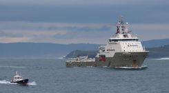 Uno de los remolcadores que participar� en el reflotamiento del Blue Star