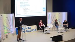 Anxo Lorenzo inaugur� las jornadas en Santiago sobre la potencialidad creativa de las bibliotecas p�blicas de Galicia.
