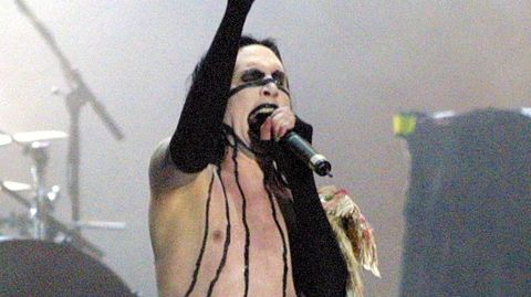 Marylin Manson en una actuaci�n en Portugal en el 2001