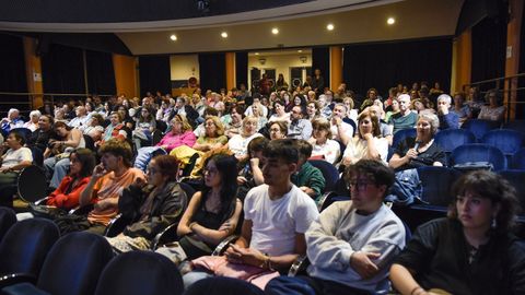 Pblico asistente en el Teatro Principal de Pontevedra a uno de los actos organizados por los Premios Feroz