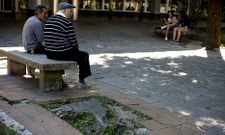 Uno de los problemas del parque es el mal estado del firme, levantado en muchos tramos.