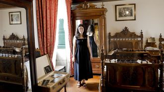 Las gu�as que ense�an la�Casa de la Troya de Santiago