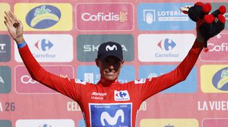 Enric Mas, en el podio de la vig�sima etapa de la Vuelta.