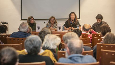 PRESENTACION DEL LIBRO DE AURORA MARCO