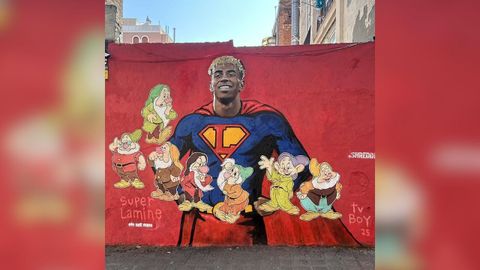 El mural de Lamine Yamal en la plaza Joanic de la capital catalana, vandalizado.