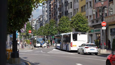 Vista de la calle Ura desde el Campo San Francisco