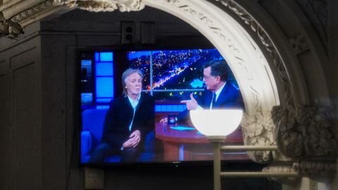 El programa emiti�ndose en un televisor