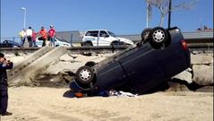 Volcado en la playa de O Preguntoiro