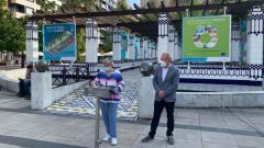 La alcaldesa de Gij�n, Ana Gonz�lez, y el concejal de Movilidad, Aurelio Mart�n, en los campinos de Bego�a