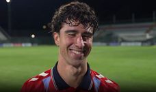El futbolista del Celta Hugo Gonz�lez, tras saberse jugador del primer equipo.